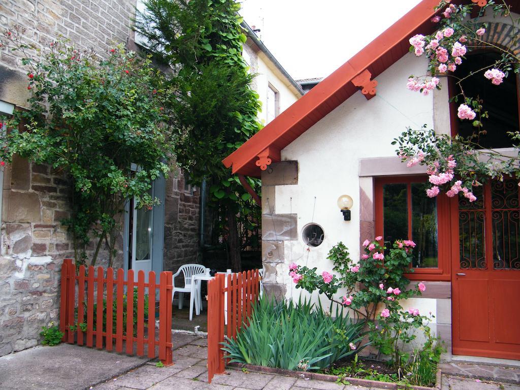 Villa Des Capucins リュクスイユ＝レ＝バン エクステリア 写真