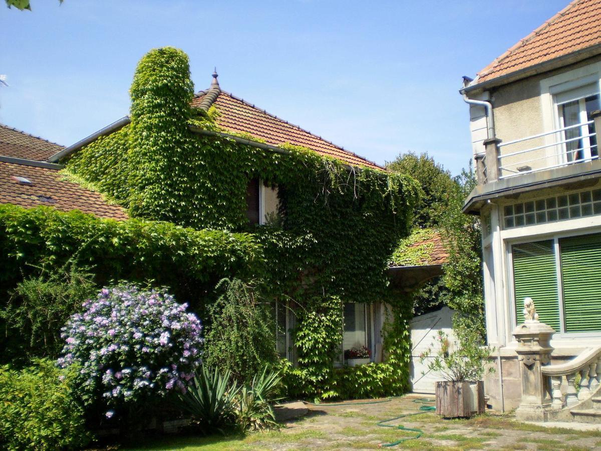 Villa Des Capucins リュクスイユ＝レ＝バン エクステリア 写真